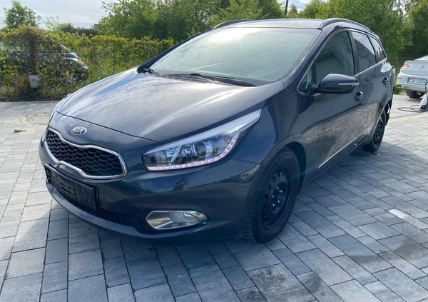 Kia Ceed cena 23900 przebieg: 163900, rok produkcji 2013 z Świecie małe 379